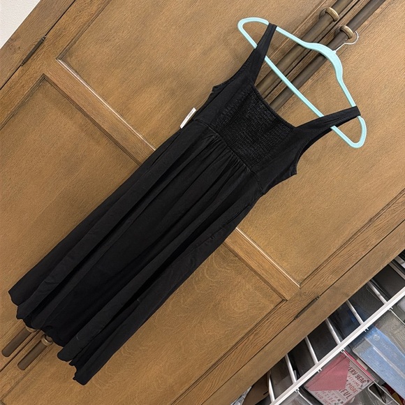 Old Navy Classic Black Midi Dress - Notched Neck Style in Blackjack - Picture 5 of 8